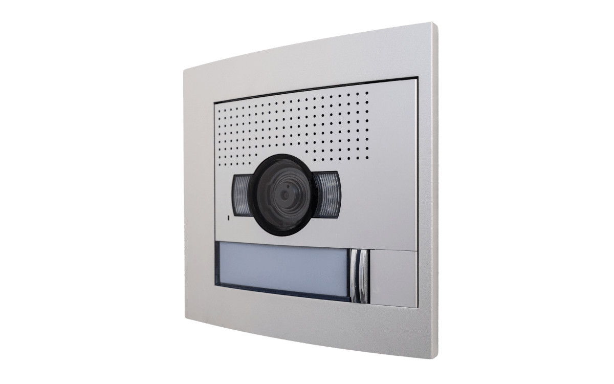 Instalación profesional de videoportero en edificio residencial